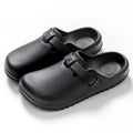 "Minimalismo y Confort Compartido: Pantuflas Slip-On para Parejas"
