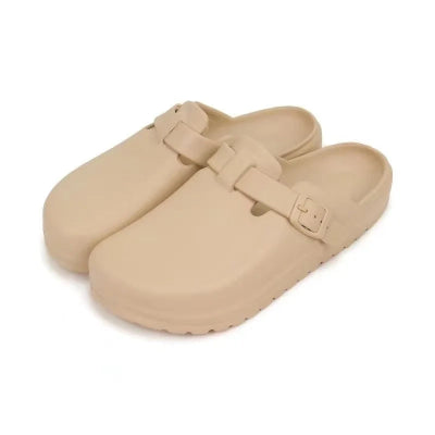 "Minimalismo y Confort Compartido: Pantuflas Slip-On para Parejas"